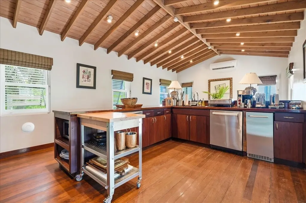 Sand Bank Beach Villa Eleuthera BS