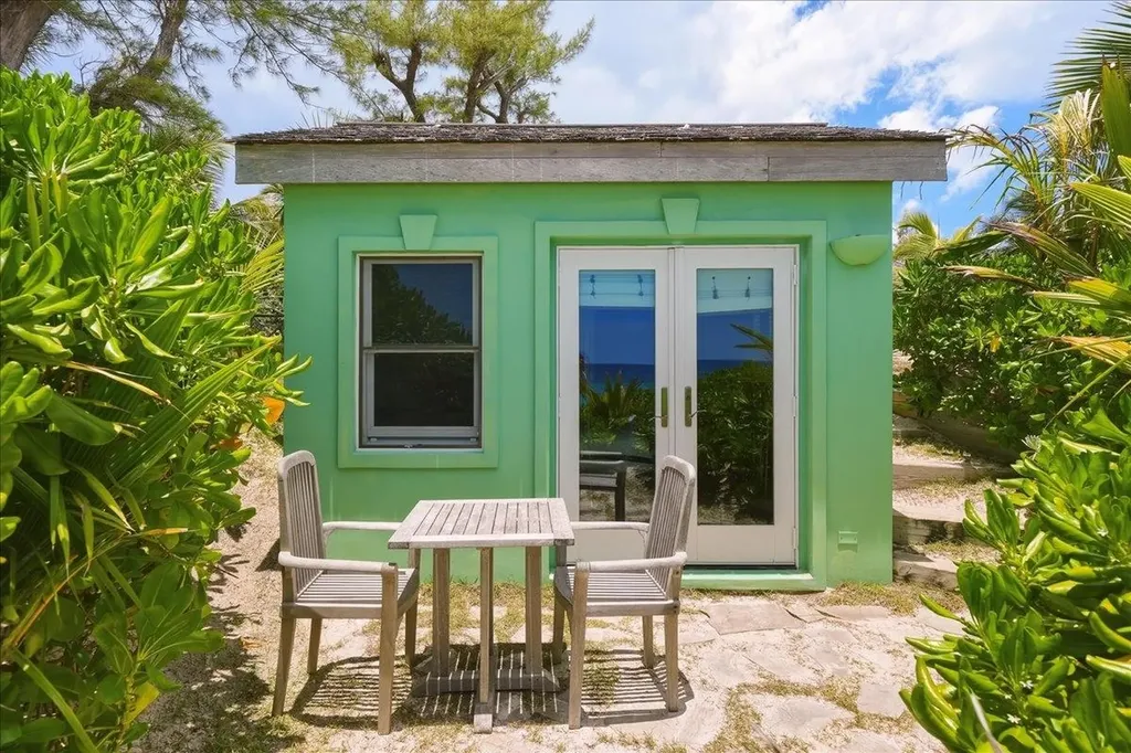 Sand Bank Beach Villa Eleuthera BS