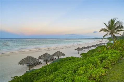 Sand Bank Beach Villa Eleuthera BS