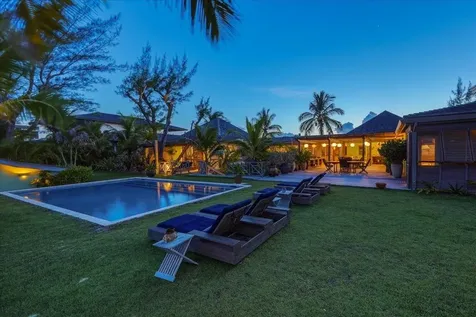 Sand Bank Beach Villa Eleuthera BS