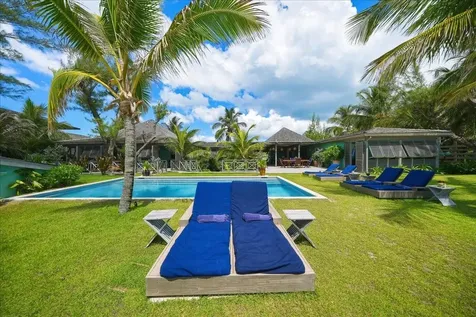 Sand Bank Beach Villa Eleuthera BS