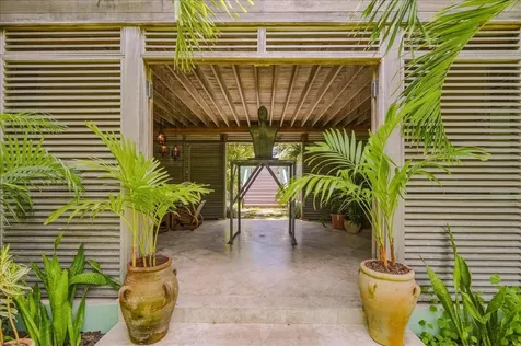 Sand Bank Beach Villa Eleuthera BS