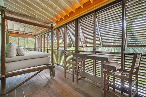 Sand Bank Beach Villa Eleuthera BS