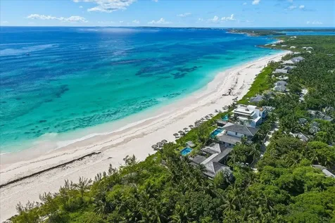 Sand Bank Beach Villa Eleuthera BS