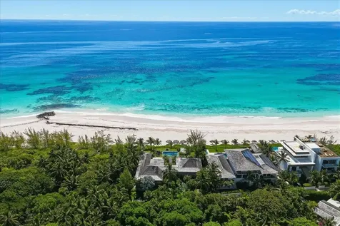 Sand Bank Beach Villa Eleuthera BS