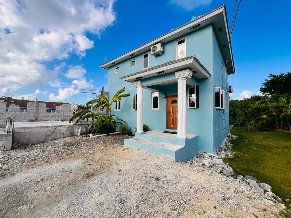Anna's Close New Providence Paradise Island BS