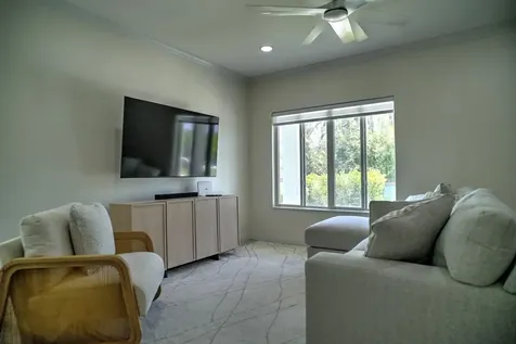 Chesnut Road 56 New Providence Paradise Island BS