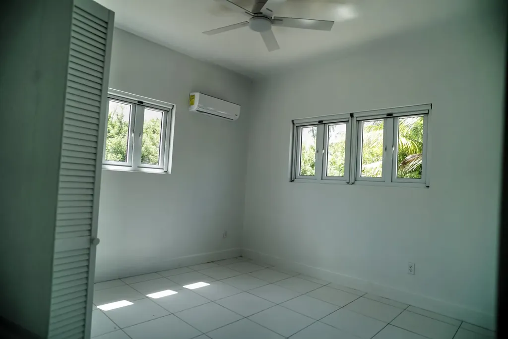 Hanna Road 67 New Providence Paradise Island BS
