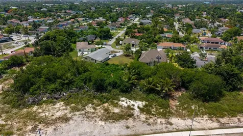 Golf Course Boulevard New Providence Paradise Island BS