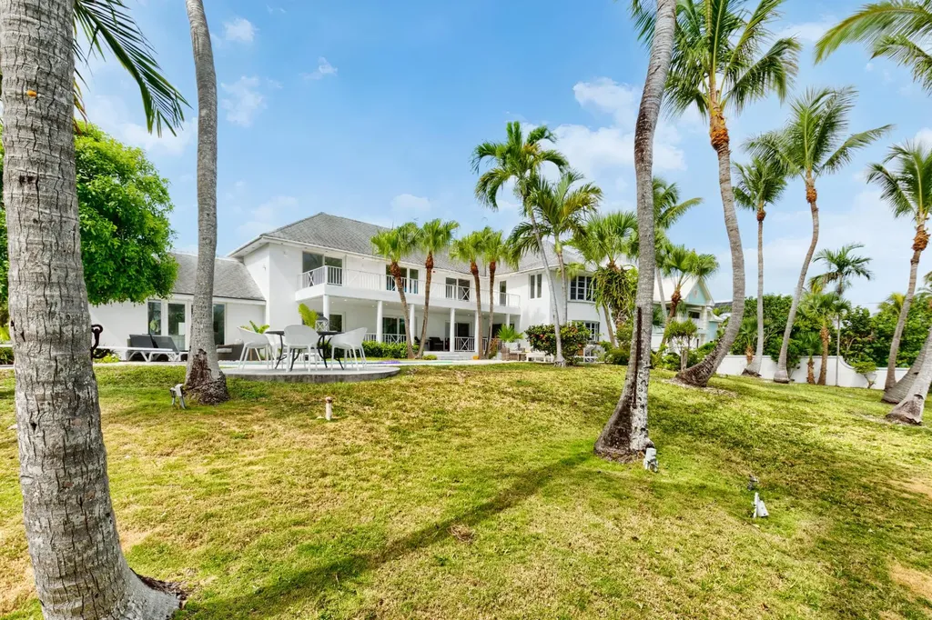 Eastern Road New Providence Paradise Island BS