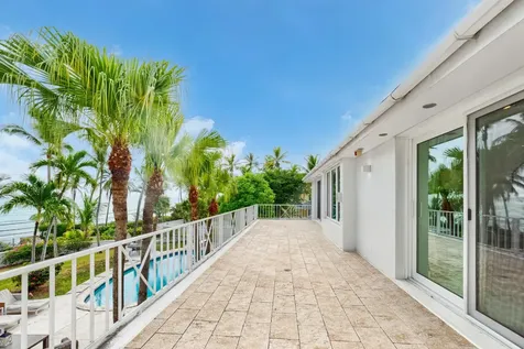 Eastern Road New Providence Paradise Island BS