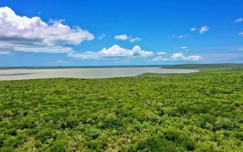 4 Acres, Port Howe Cat Island BS