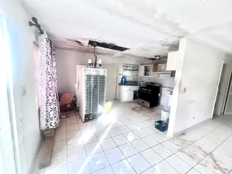 Carmichael Road Home New Providence Paradise Island BS