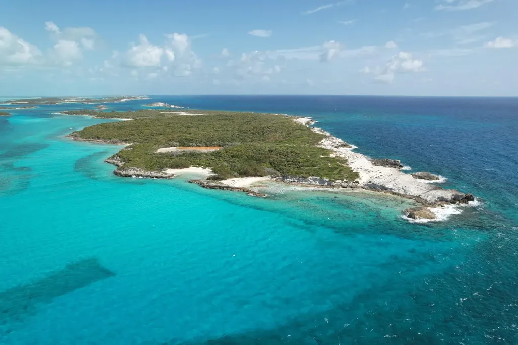 Little Majors Spot Cay Exuma BS