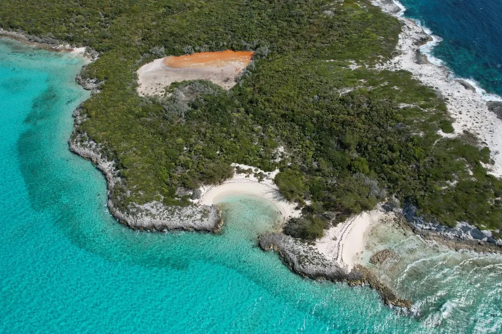 Little Majors Spot Cay Exuma BS