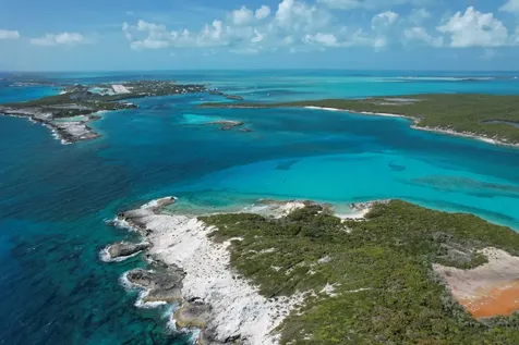 Little Majors Spot Cay Exuma BS