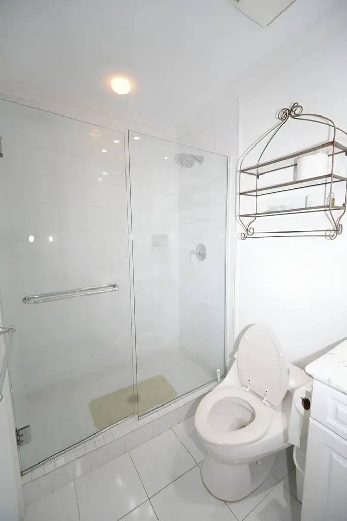 West Bay Street Bayroc New Providence Paradise Island BS