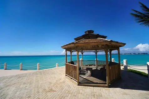 West Bay Street Bayroc New Providence Paradise Island BS