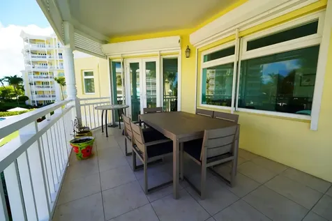 West Bay Street Bayroc New Providence Paradise Island BS