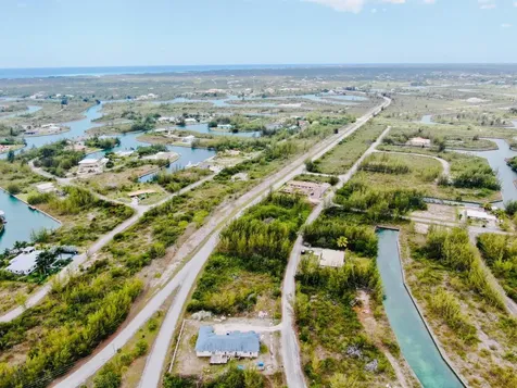 Lindsell Drive, Derby, Fr 4 Grand Bahama Freeport BS