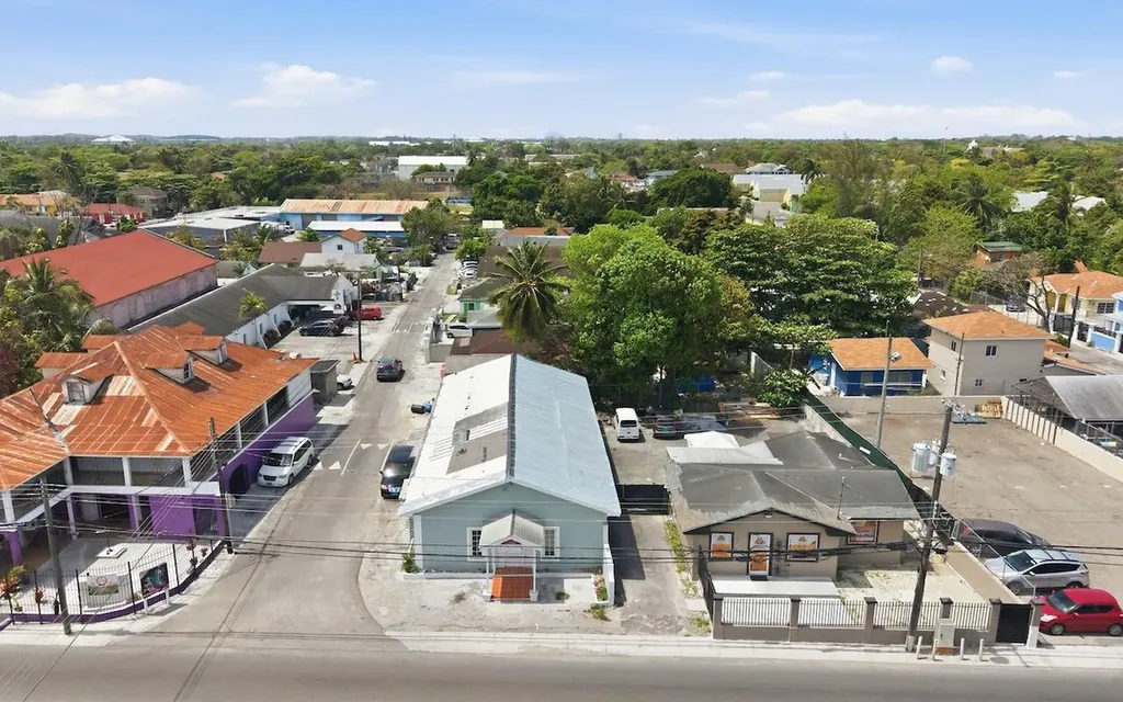 Lot 13 Blk 37 Mount Royal Avenue New Providence Paradise Island BS