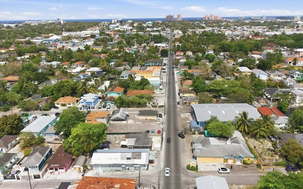 Lot 13 Blk 37 Mount Royal Avenue New Providence Paradise Island BS