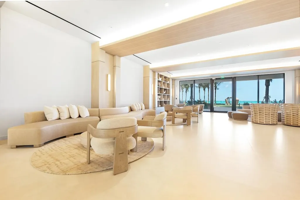 Penthouse 2, Aqualina New Providence Paradise Island BS