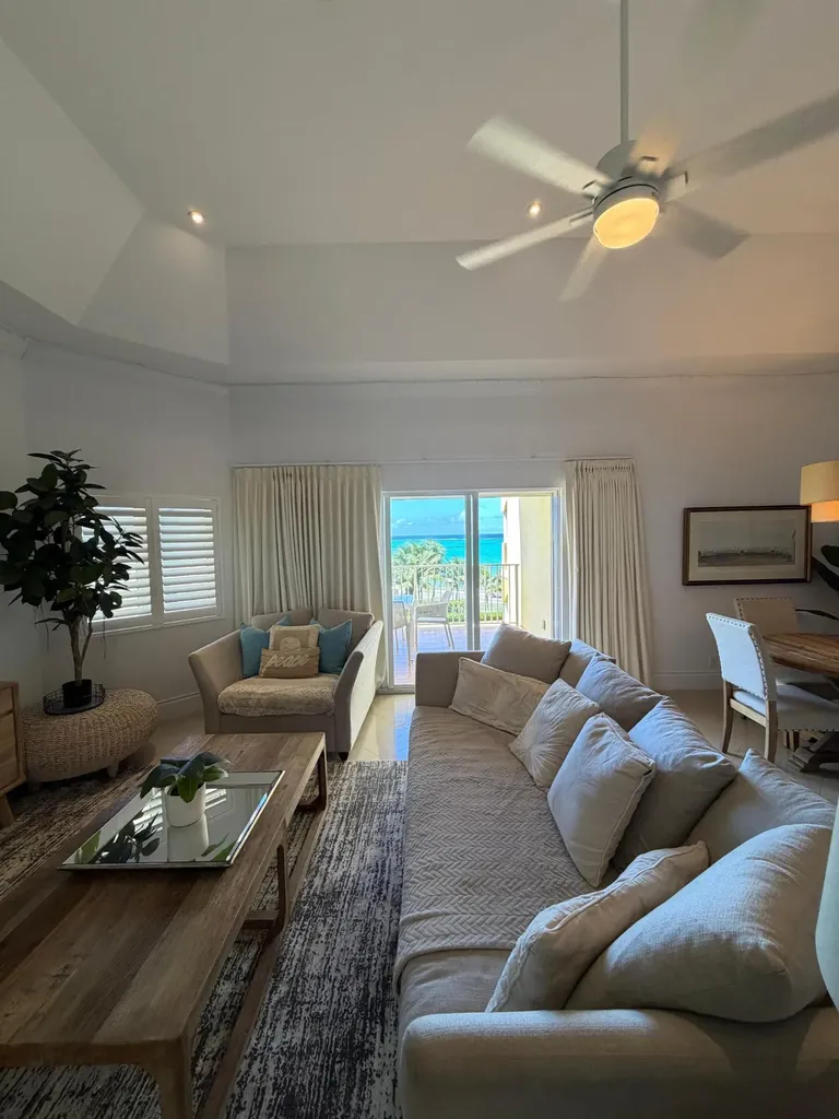 Caves, West Bay Street New Providence Paradise Island BS