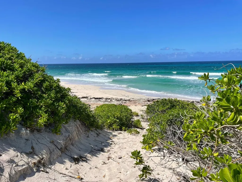 Holiday Beach Eleuthera BS