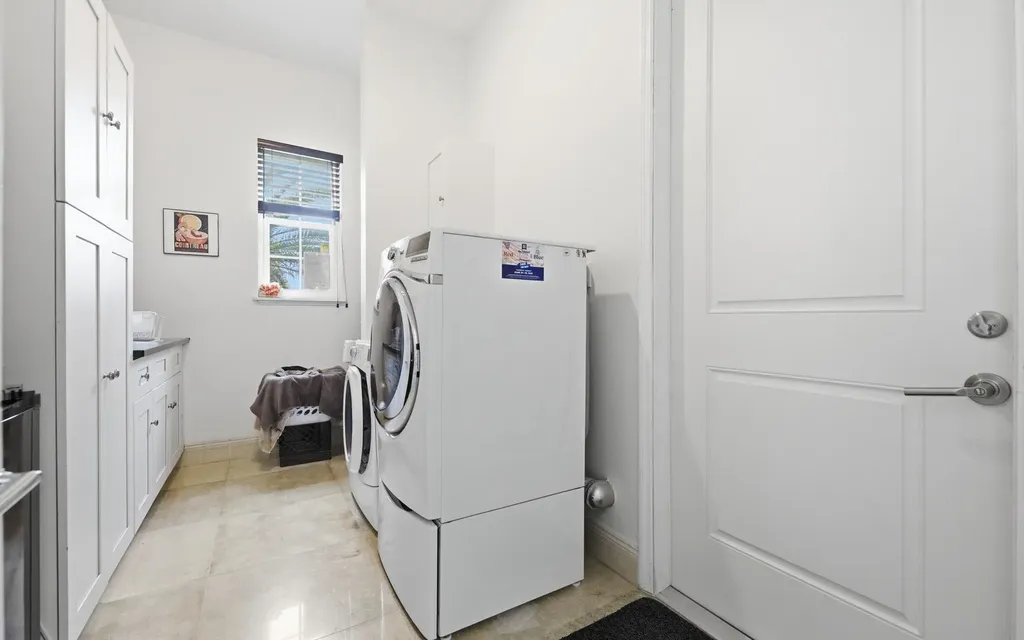 5 Gunport Boulevard Grand Bahama Freeport BS