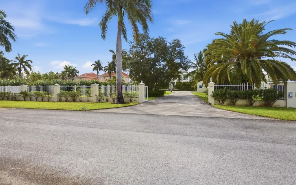 5 Gunport Boulevard Grand Bahama Freeport BS