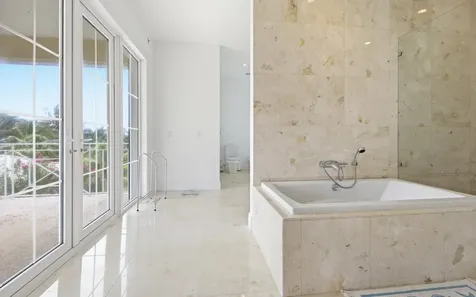 5 Gunport Boulevard Grand Bahama Freeport BS