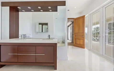 5 Gunport Boulevard Grand Bahama Freeport BS