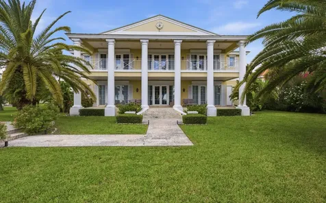 5 Gunport Boulevard Grand Bahama Freeport BS