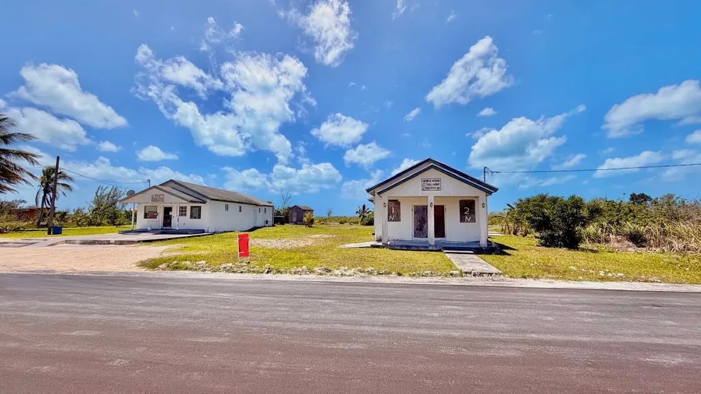 Canal Front Home Dumfries Cat Island BS