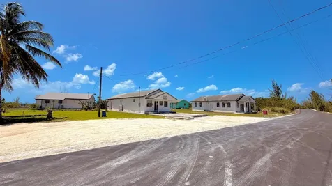 Canal Front Home Dumfries Cat Island BS