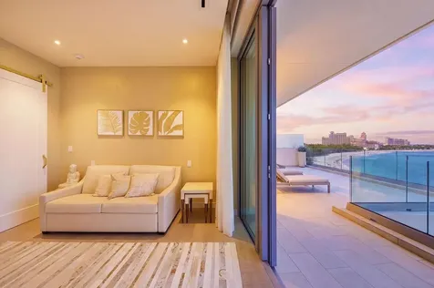 Penthouse At Goldwynn New Providence Paradise Island BS
