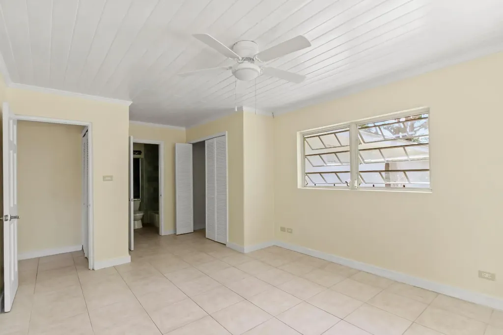 Eneas Avenue New Providence Paradise Island BS