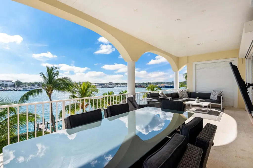 Paradise Island Yolanda New Providence Paradise Island BS