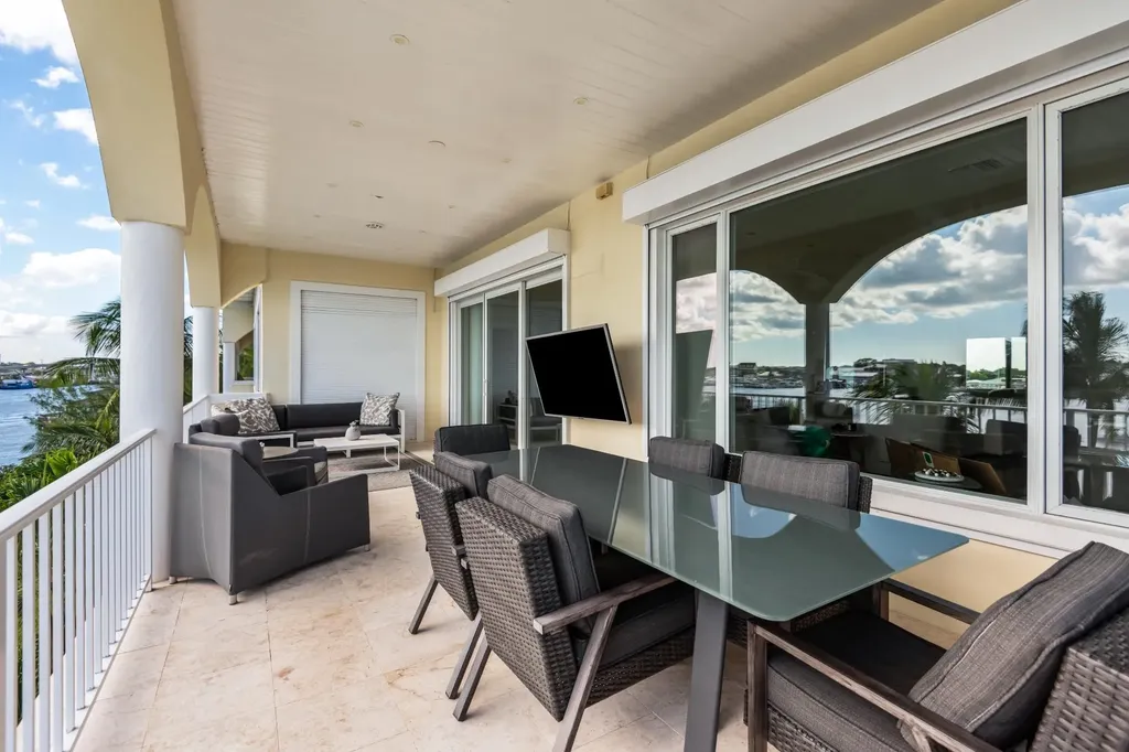 Paradise Island Yolanda New Providence Paradise Island BS