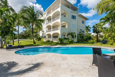 Paradise Island Yolanda New Providence Paradise Island BS