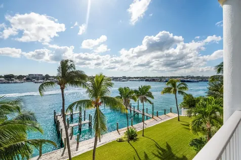 Paradise Island Yolanda New Providence Paradise Island BS