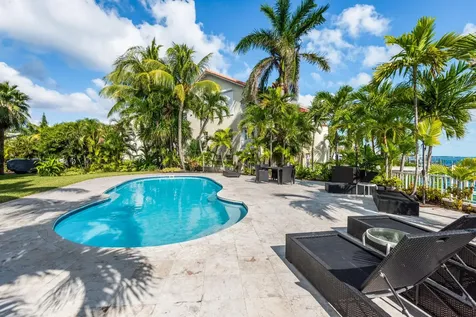 Paradise Island Yolanda New Providence Paradise Island BS