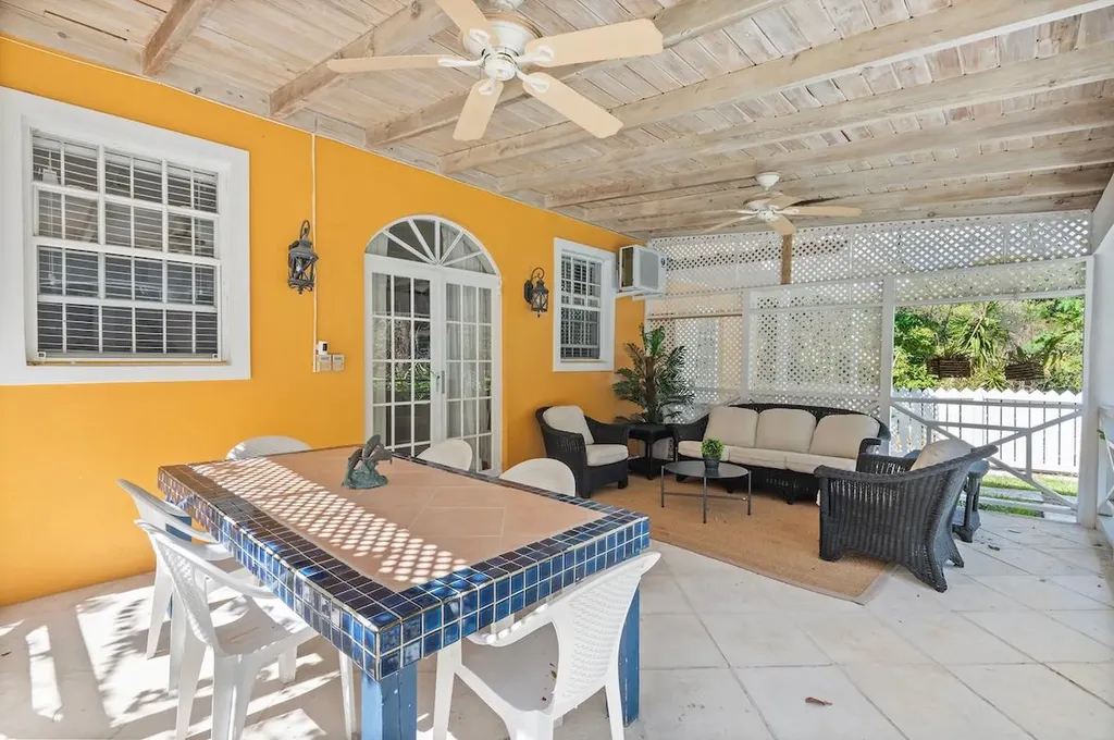 Dodge Road, Camperdown 15 New Providence Paradise Island BS