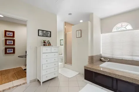 Dodge Road, Camperdown 15 New Providence Paradise Island BS