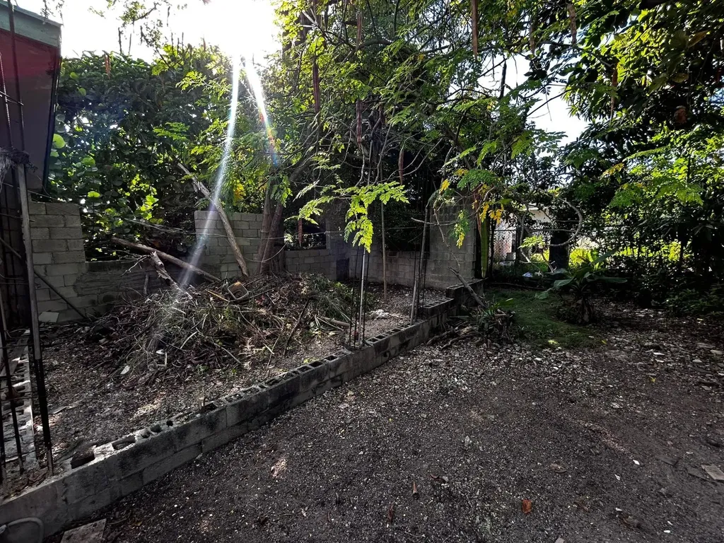 Pinewood Gardens Sub New Providence Paradise Island BS