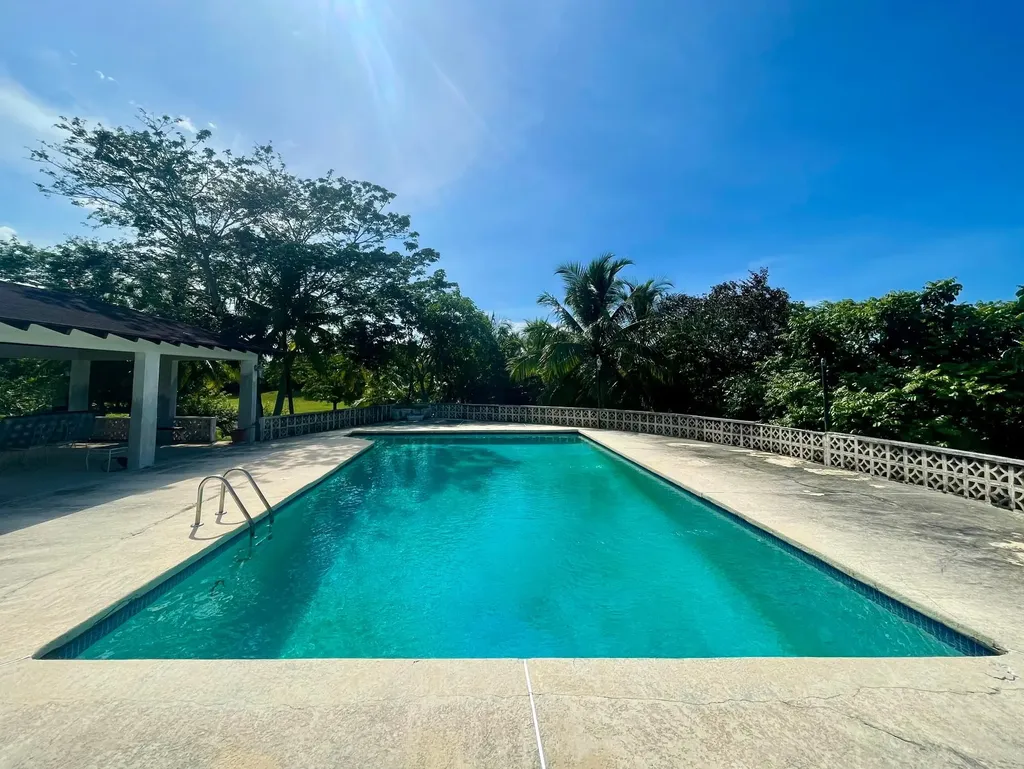Hillside Park Road 8 New Providence Paradise Island BS