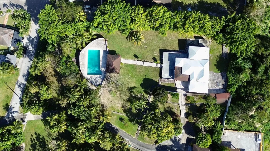 Hillside Park Road 8 New Providence Paradise Island BS