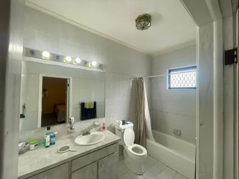 Hillside Park Road 8 New Providence Paradise Island BS