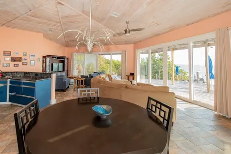 Laguna - Canal Home Eleuthera BS